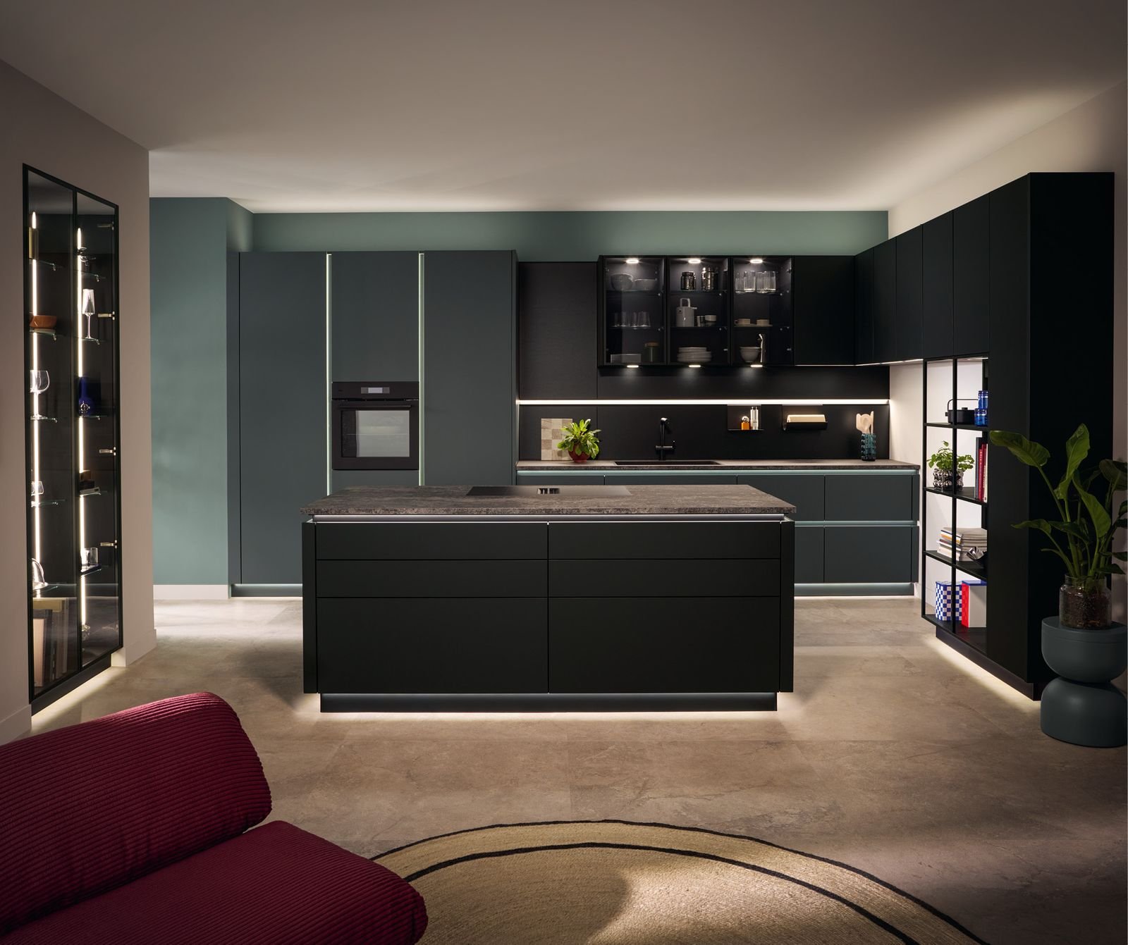 Cuisine SCHÜLLER Matera Colour 2027 vert nuit mat avec îlot noir